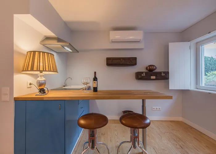 Lapa House - Historic Elegance Meets Modern Comfort Лиссабон